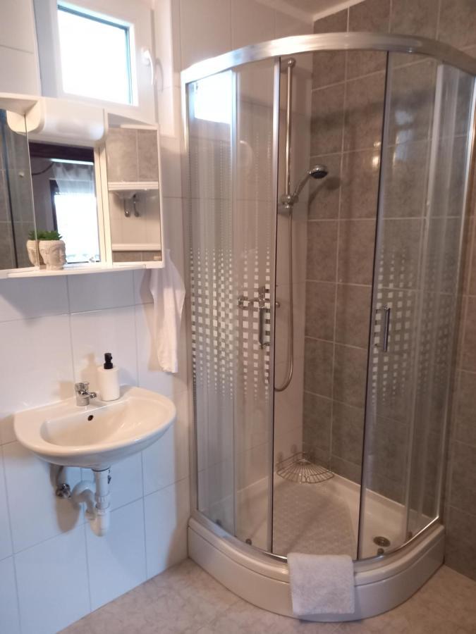Guest House Studio Apartman Marina - With Jacuzzi, Free Parking, Pet Friendly Karlovac Exterior photo
